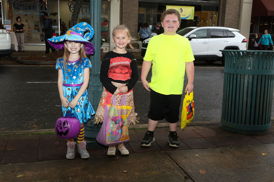 Halloween Trick or Treat Downtown Morganton 2019-9556.JPG